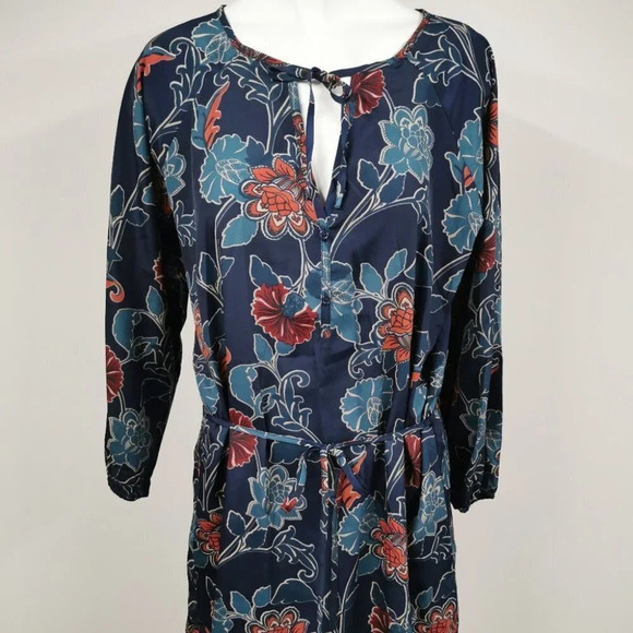 GAP Dress - Picture 2 of 5